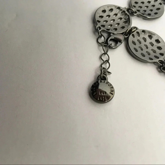 Liz Claiborne Circle Linked Bracelet - Picture 4 of 5